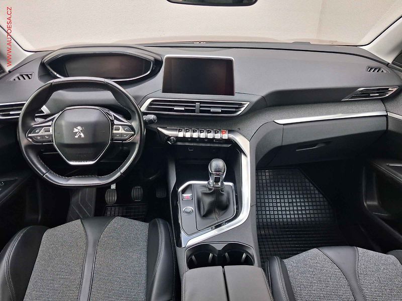 Peugeot 3008 (2018) 1.5 HDI, servis.kniha - fotka 8 z 18