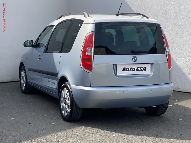 Škoda Roomster (2011) 1.2 TSi, ČR, Ambition, park. - fotka 6 z 14
