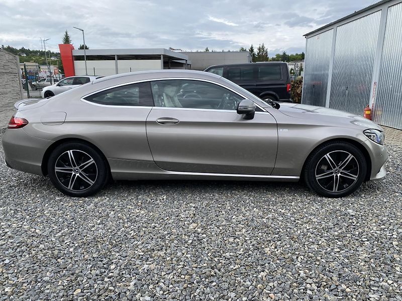 Mercedes-Benz Třídy C C 400 COUPE 4MATIC 51.000KM - fotka 11 z 149