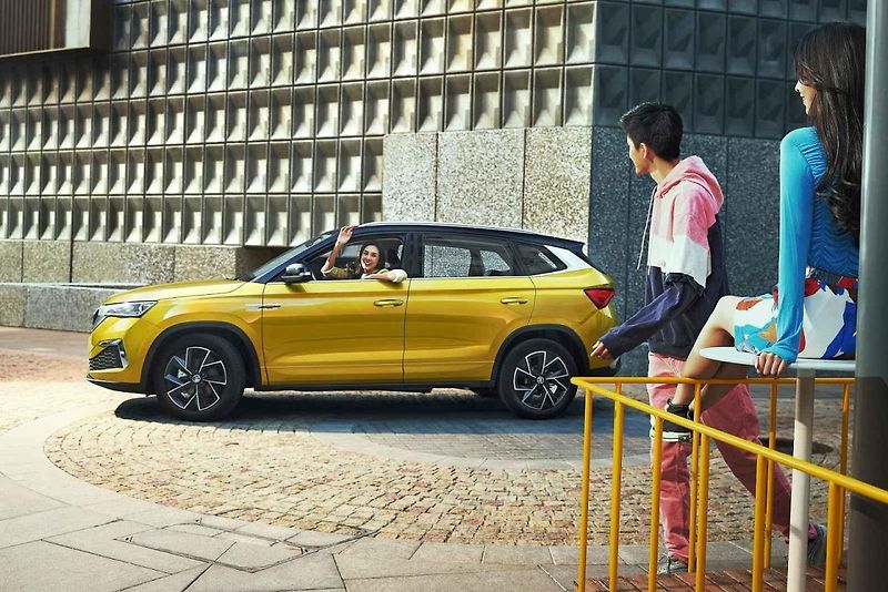 Škoda Kamiq GT je delší a má dynamičtější tvar.