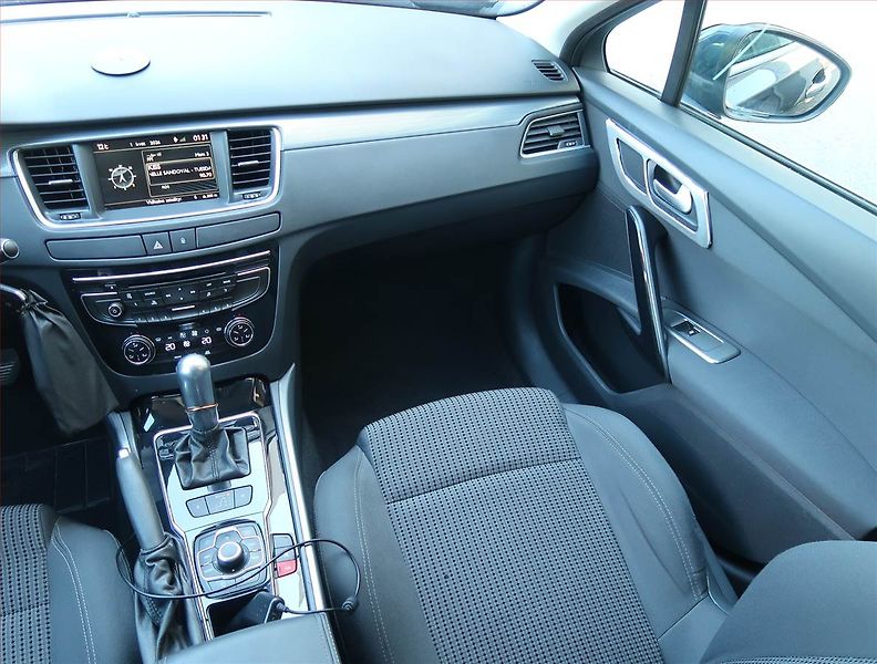 Peugeot 508 (2013) 2.0 HDi, Automat, po STK - fotka 8 z 15