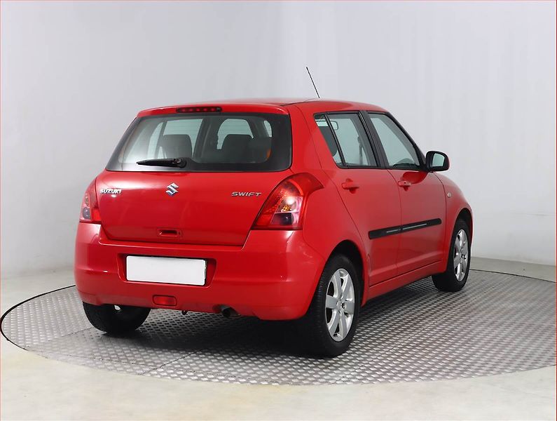 Suzuki Swift (2010) 1.3, ČR,1.maj, Serv.kniha - fotka 5 z 13