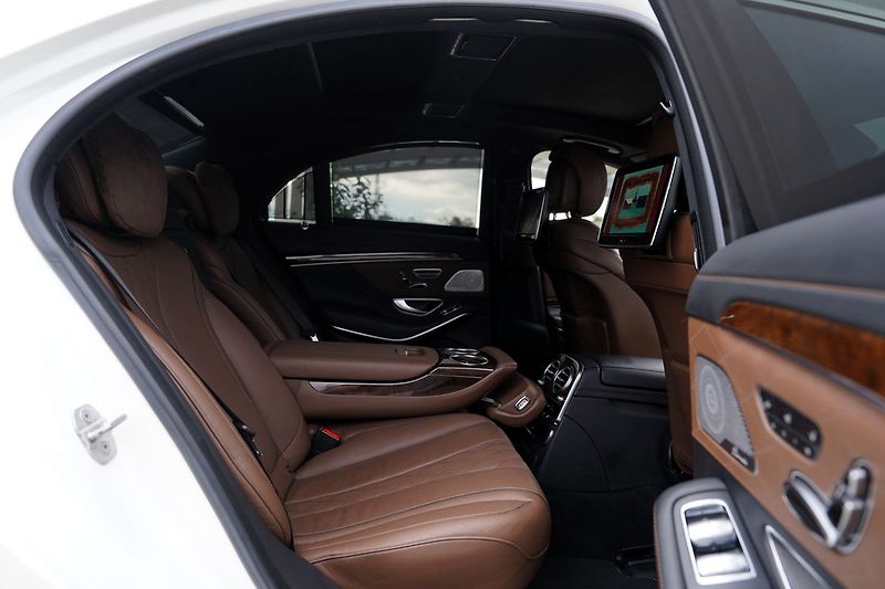 Mercedes-Benz Třídy S S 500 4Matic AMG/Designo/ČR - fotka 33 z 50