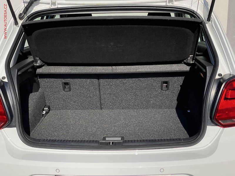Volkswagen Polo (2017) 1.2 TSi, Allstar, park. čidla - fotka 7 z 17