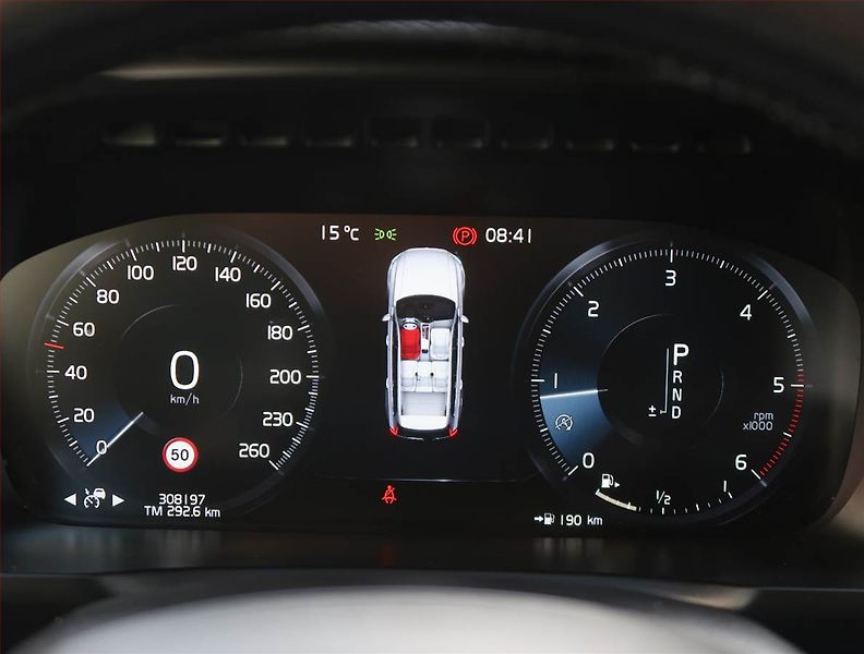 Volvo XC90 (2017) D5 AWD, 4X4, Automat, Navi - fotka 11 z 24