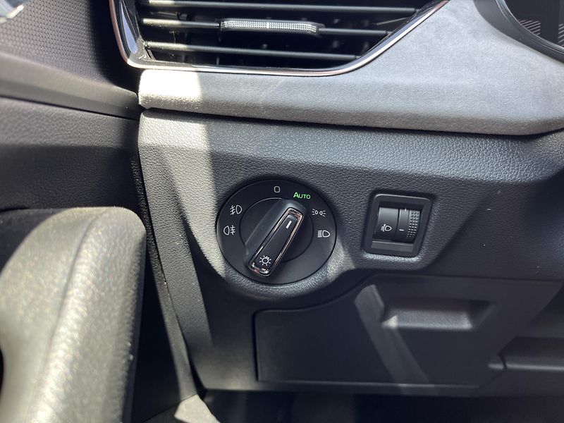 Škoda Scala 1.0 TSI 85kW TOP SELECTION DSG - fotka 15 z 20