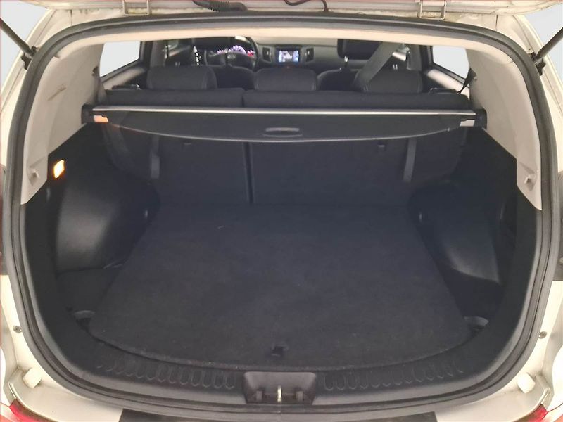 Kia Sportage (2011) 1.7 CRDi, Serv.kniha, Xenony - fotka 13 z 17