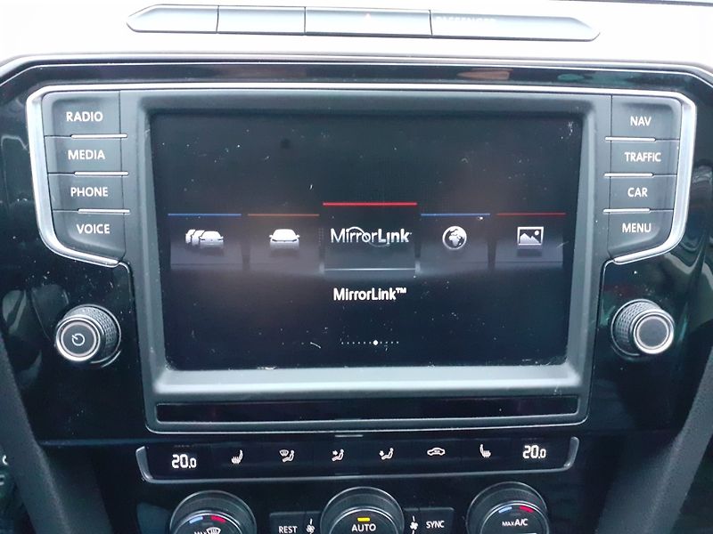 Volkswagen Passat Variant (2015) 2.0 TDi 176 Kw 4x4 DSG - fotka 16 z 47