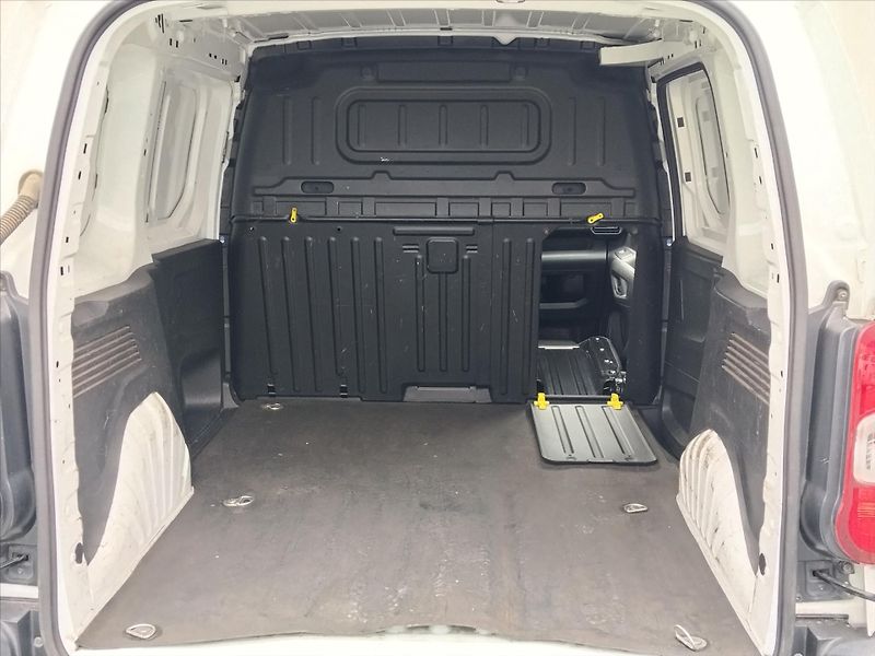 Citroën Berlingo 1,5   1.5HDI 75Kw KLIMA, 3 MÍS - fotka 20 z 21
