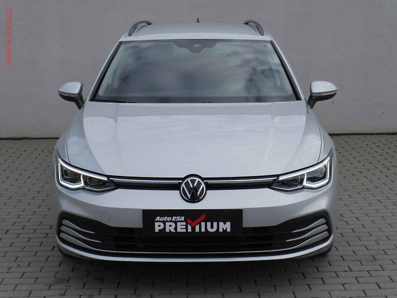 Volkswagen Golf (2022) 1.5 TSi, 1.maj,ČR, Stylem - fotka 2 z 24