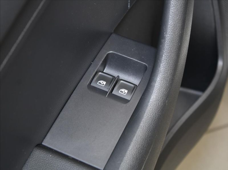 Škoda Rapid 1,2 TSI 81kW 1.maj.ČR 47tkm! - fotka 14 z 23