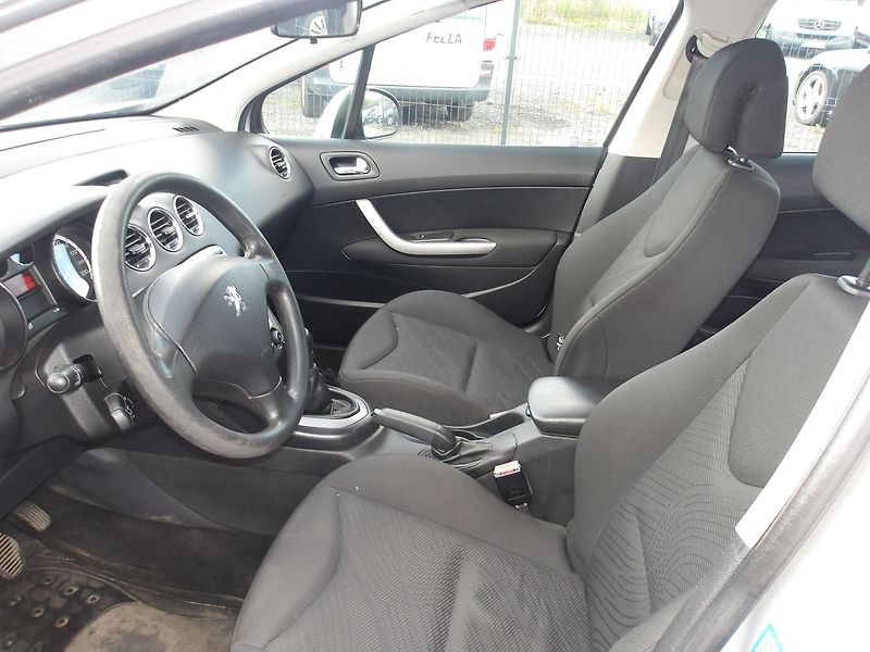 Peugeot 308 1,6i NAJ.170000km !!! - fotka 14 z 27