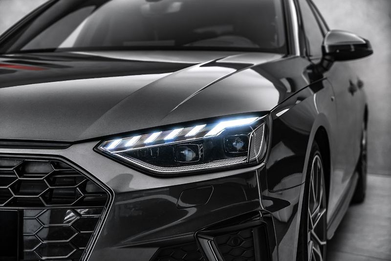 Audi A4 50 TDI quattro S-line - fotka 9 z 24