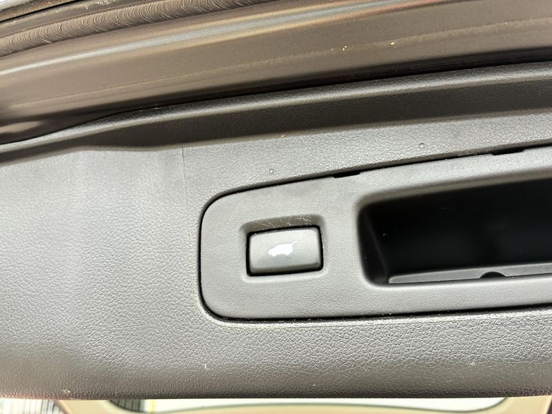 Honda CR-V 1.6 D-TEC 118kW AT 4WD Executi - fotka 25 z 26