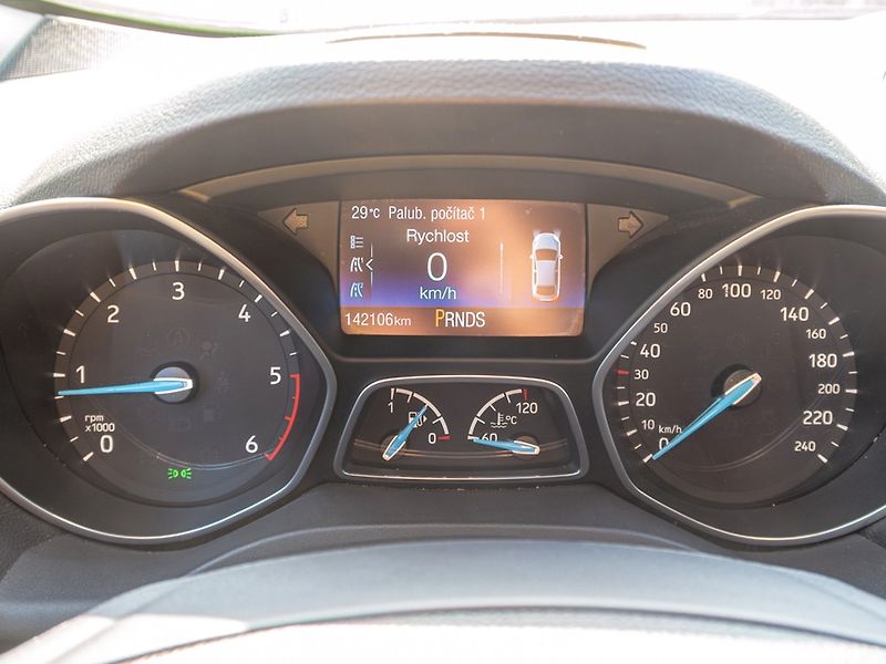 Ford Grand C-MAX (2017) 2.0TDCI 110KW 7sedadel – TAŽNÝ - fotka 20 z 47