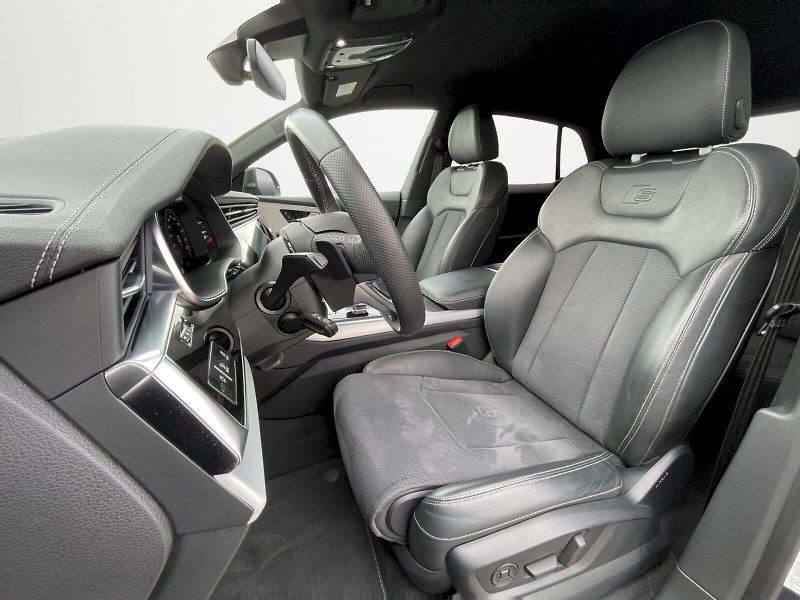 Audi Q8 (2023) 50 TDI 210 kW S-line Quattro T - fotka 24 z 35