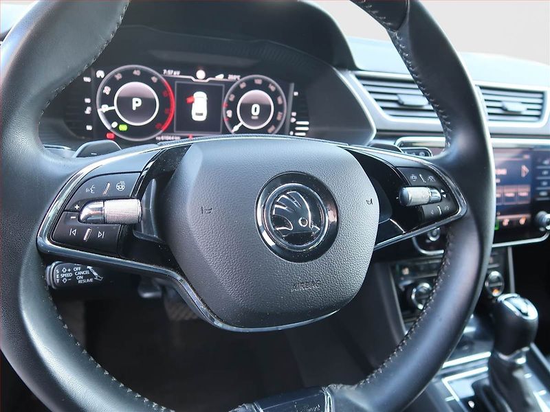 Škoda Superb (2021) Laurin&Klement 2.0 TDI - fotka 22 z 23