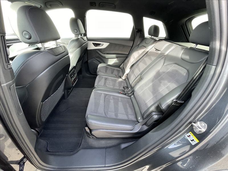 Audi Q7 3,0 50 TDI quattro S line - fotka 15 z 23