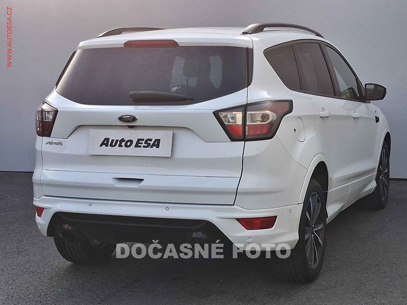 Ford Kuga (2016) 2.0 TDCi, ST-Line, navi - fotka 4 z 11