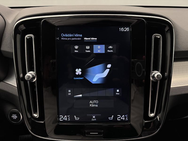 Volvo XC40 T5 AWD MOMENTUM PRO AUT - fotka 32 z 41