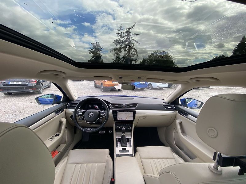 Škoda Superb (2022) Combi 2,0 TSI 4x4 DSG L&K - fotka 22 z 45