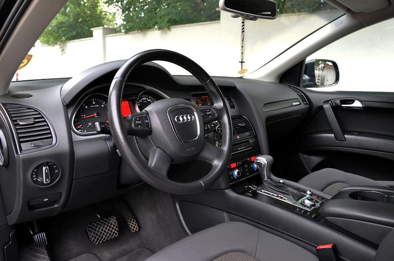 Audi Q7 (2010) 3.0 TDi V6 QUATTRO,XENONY,FACE - fotka 8 z 47