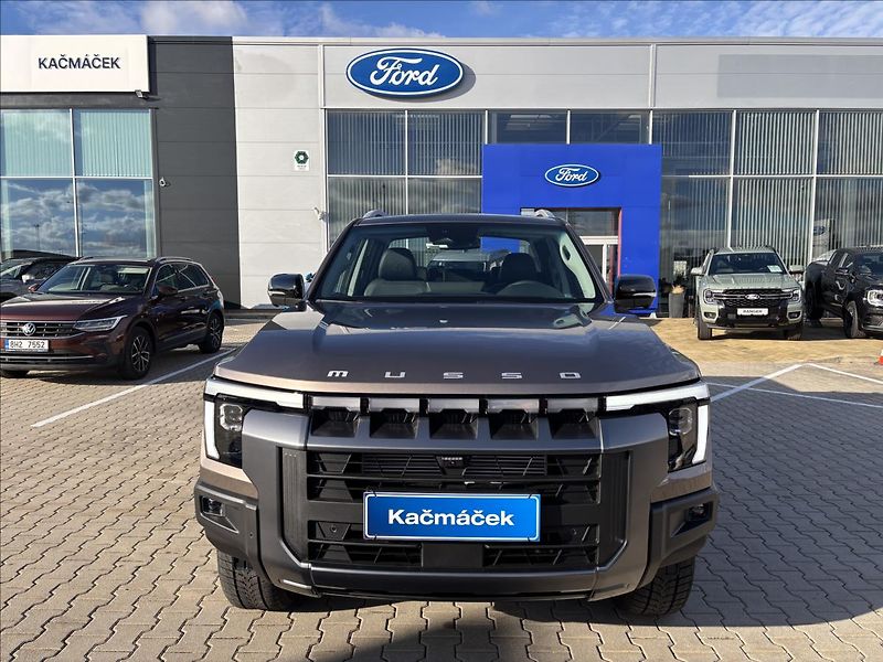 KGM Musso Grand 2,2 Premium 148kW 4x4 DPH - fotka 8 z 51