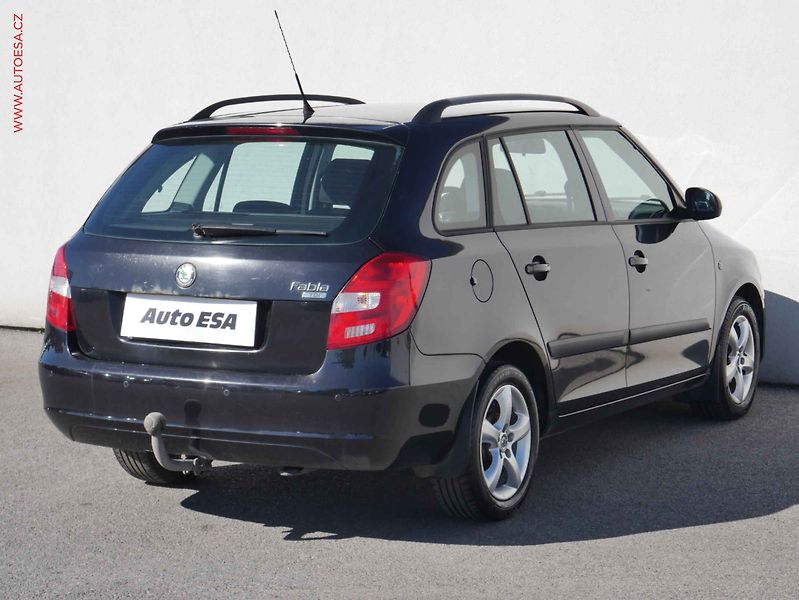 Škoda Fabia (2010) 1.6 TDi, ČR, autoAC - fotka 4 z 20