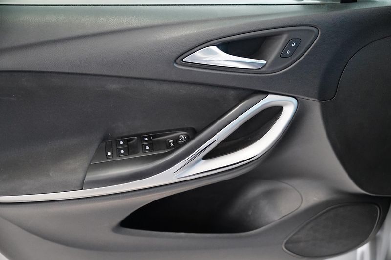 Opel Astra - fotka 11 z 22