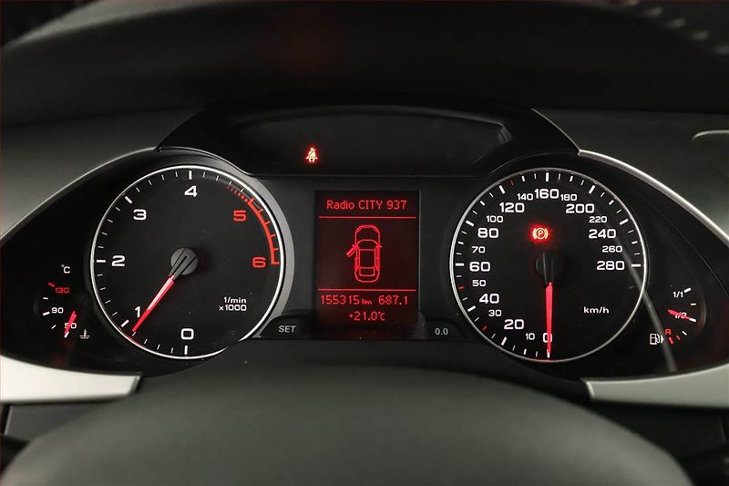 Audi A4 (2012) 2.0 TDI, Serv.kniha, Xenony - fotka 9 z 13