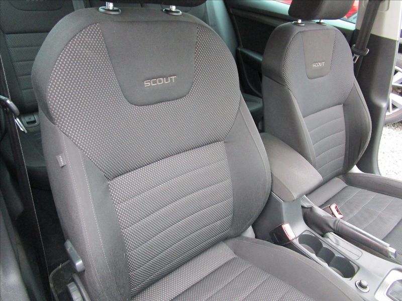 Škoda Octavia Combi 2.0TDi DSG, Scout - fotka 19 z 41