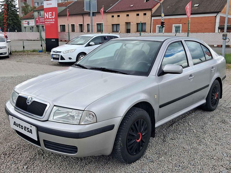 Škoda Octavia (2004) 1.4MPI, AC - fotka 3 z 15
