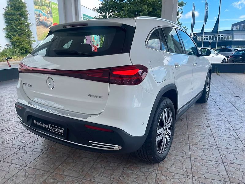 Mercedes-Benz EQA 300 4M Prog. 360 Taž Distronic - fotka 7 z 22