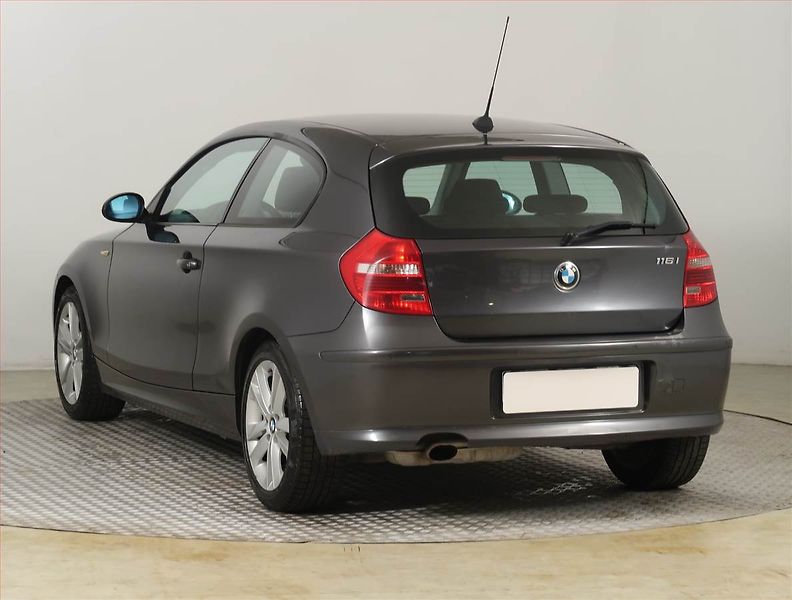 BMW Řada 1 (2008) 116i, nová STK, jezdí výborně - fotka 4 z 20