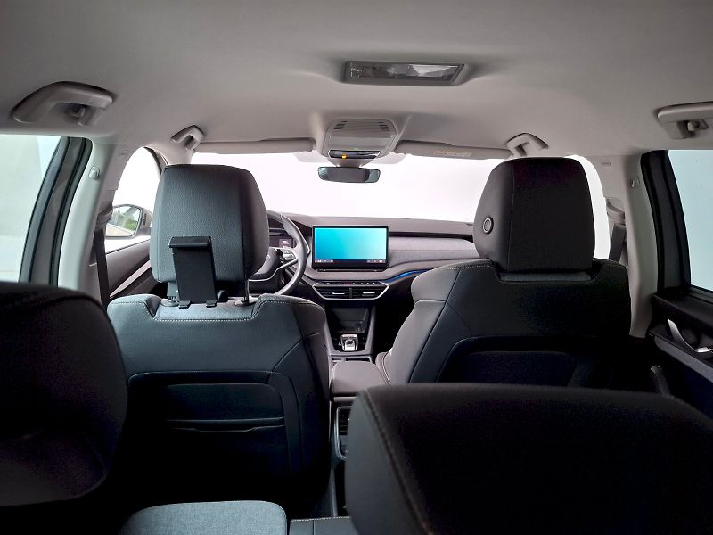 Škoda Octavia (2025) COMBI TOP SELECTION 2,0 TDI 11 - fotka 31 z 50