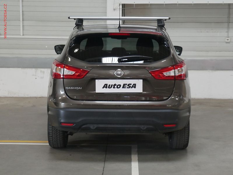 Nissan Qashqai (2016) 1.2DiG-T, AC, temp - fotka 5 z 17