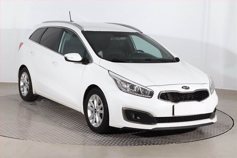 Kia Ceed (2017) Silver 1.6 GDI, Navi, Tempomat - fotografie inzerátu