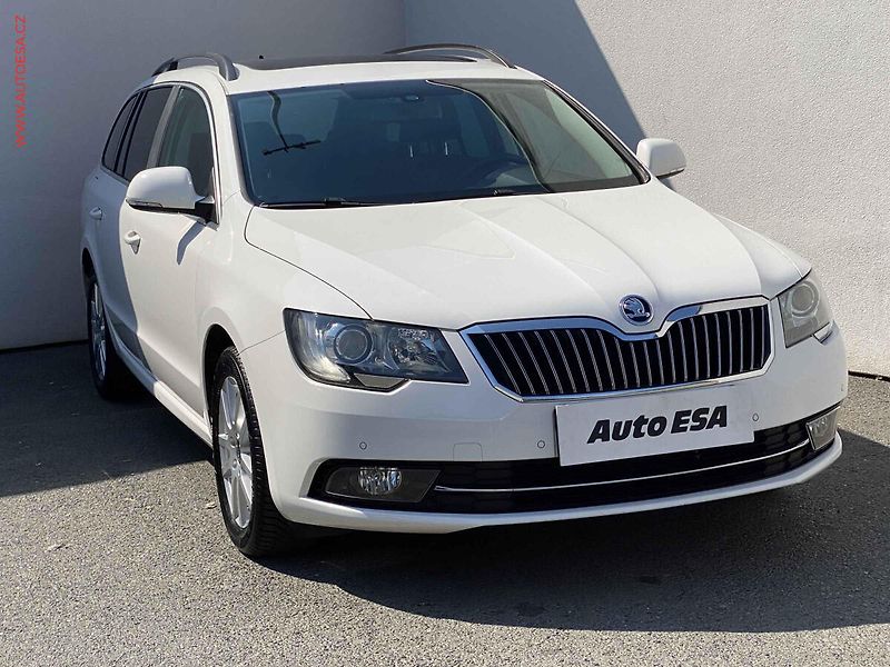 Škoda Superb (2015) 1.6 TDi, Ambition, TZ, panor - fotografie inzerátu