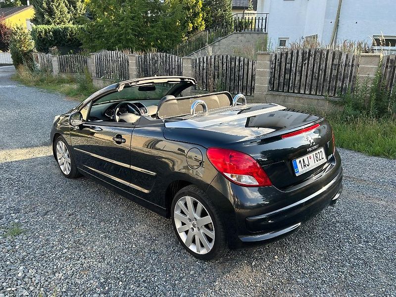 Peugeot 207 (2012) - fotka 17 z 18