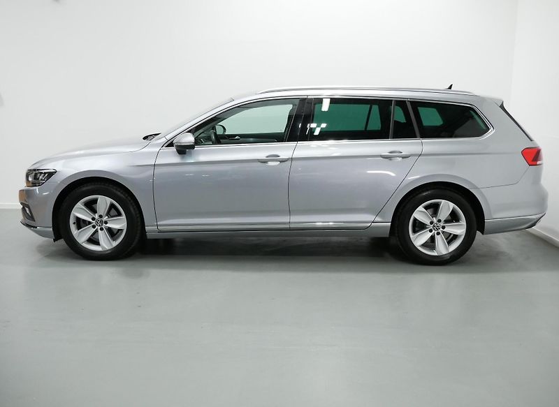Volkswagen Passat - fotka 3 z 25