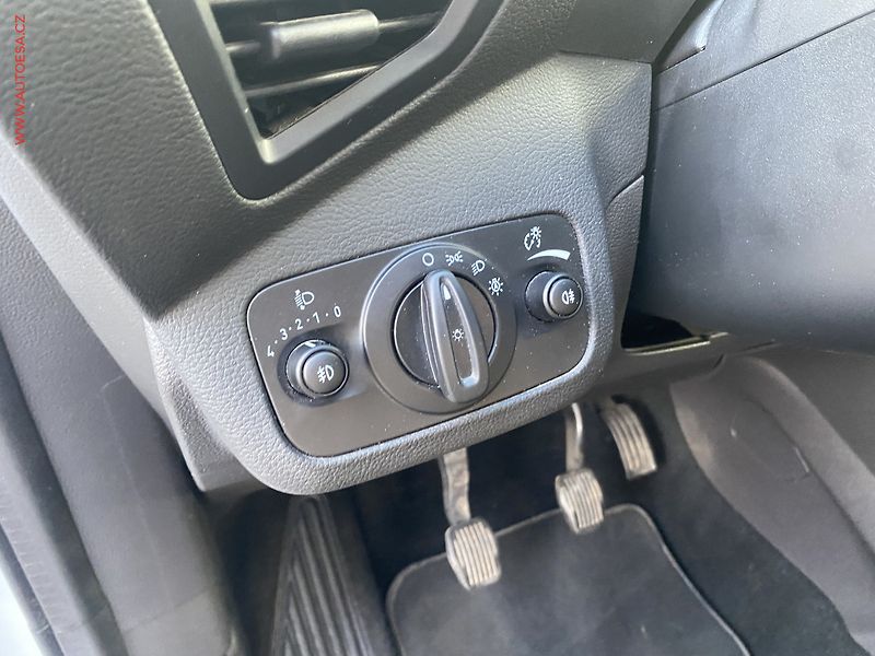 Ford Kuga (2018) 2.0 TDCi AWD, Titanium, +ALU - fotka 14 z 18