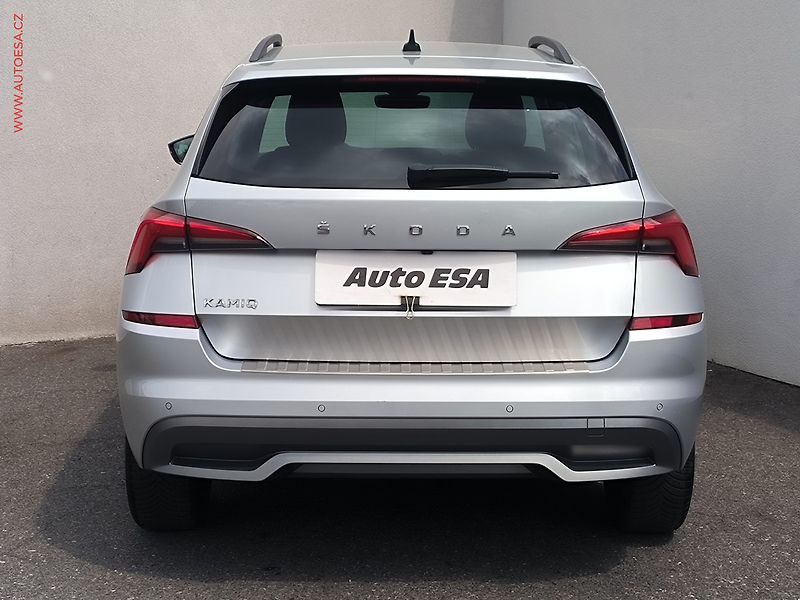 Škoda Kamiq (2020) 1.0 TSi, Style, kamera - fotka 5 z 25