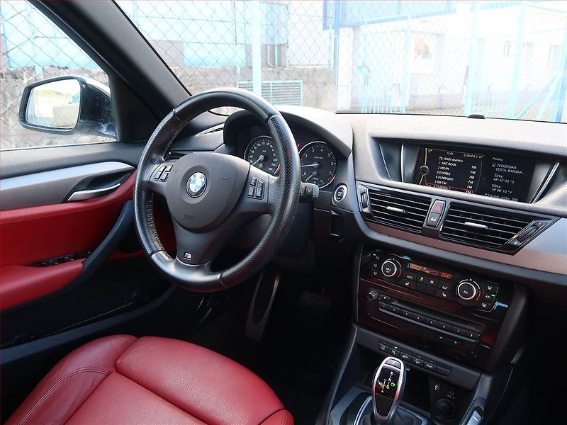 BMW X1 (2013) xDrive28i, 4X4, Automat - fotka 7 z 20