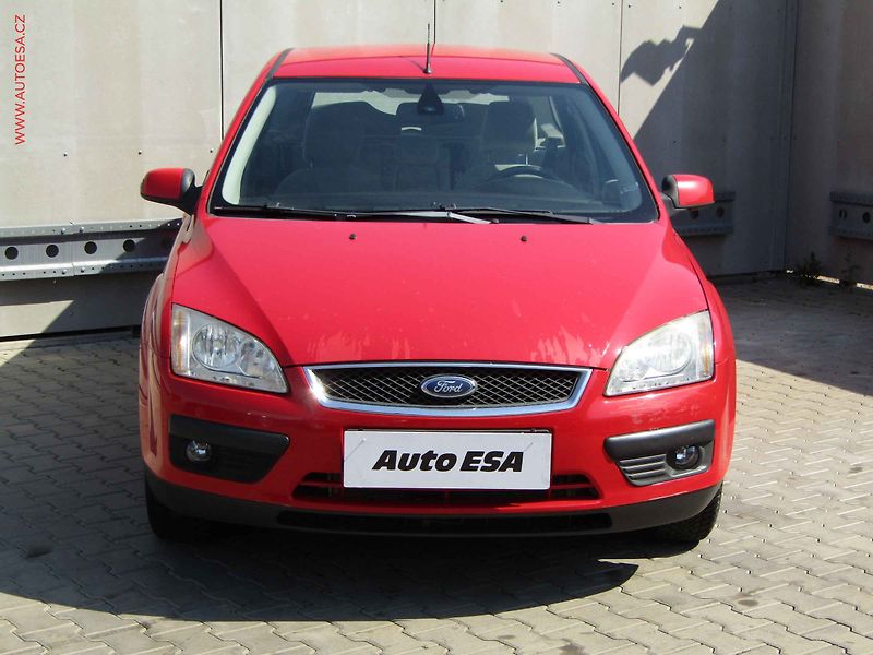 Ford Focus (2007) 1.6i, AC, výhřev sed - fotka 2 z 20