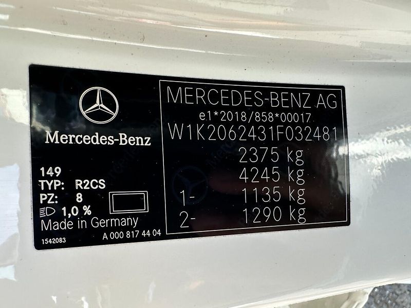 Mercedes-Benz Třídy C (2021) 200 150kw 4Matic AMG - fotka 19 z 36