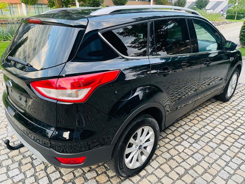 Ford Kuga 2.0TDCi 4x4 MAN TAŽNÉ SERVISKA - fotka 10 z 47