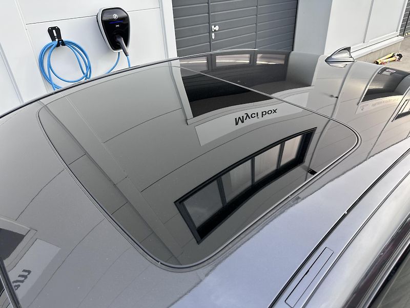 BMW Řada 7 740d xDrive, Masáže, Nezávislé - fotka 27 z 29