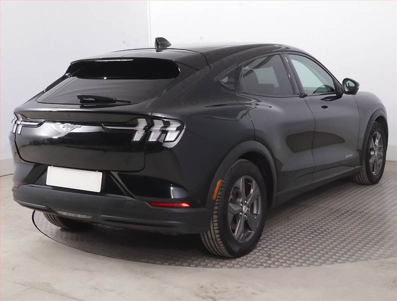 Ford Mustang Mach-E (2021) Standard Range RWD, SoH 94% - fotka 5 z 20