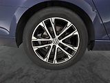 Volkswagen Passat (2018) 2.0 TDI, Automat, Navi - náhled 15