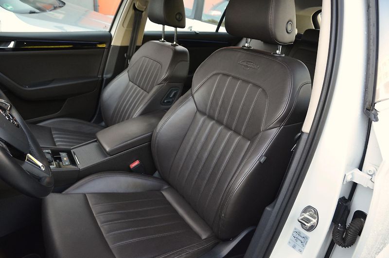 Škoda Superb (2016) 2.0 TDi 140kW 4x4 L&K / 1.MAJ. - fotka 20 z 47
